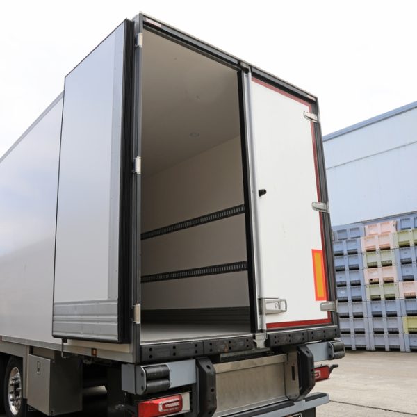 Refrigerated,,Truck,,Transport,,Meat,,Reefer